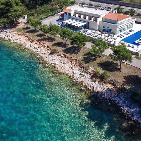 Hotel Antica-Seafront Hotel With Comfortable Rooms And Pool Stari Grad  Exteriér fotografie