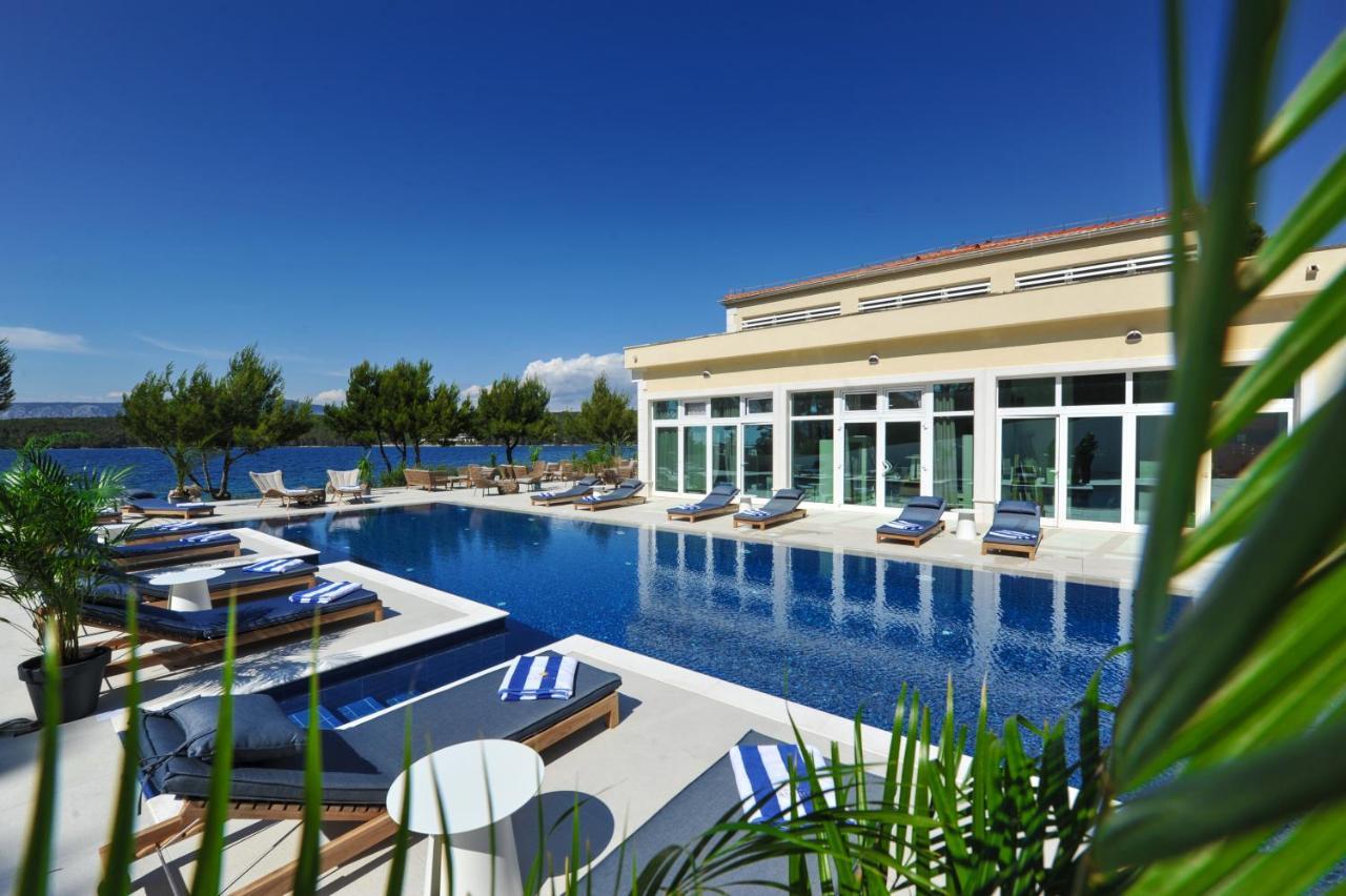 Hotel Antica-Seafront Hotel With Comfortable Rooms And Pool Stari Grad  Exteriér fotografie