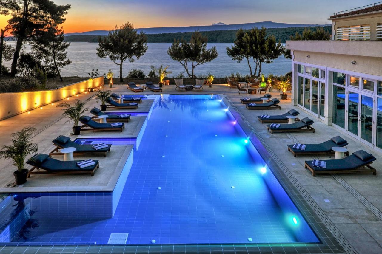 Hotel Antica-Seafront Hotel With Comfortable Rooms And Pool Stari Grad  Exteriér fotografie