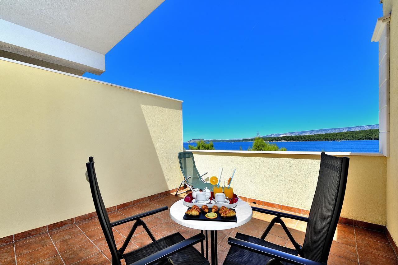 Hotel Antica-Seafront Hotel With Comfortable Rooms And Pool Stari Grad  Exteriér fotografie