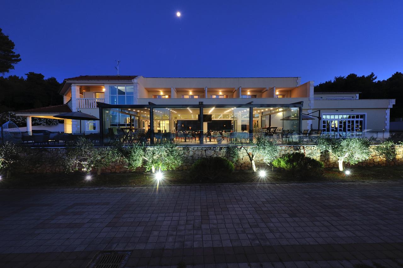 Hotel Antica-Seafront Hotel With Comfortable Rooms And Pool Stari Grad  Exteriér fotografie